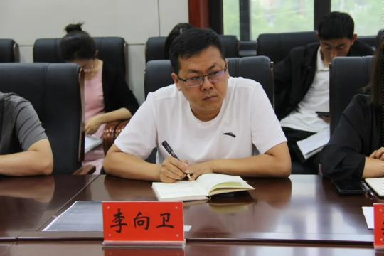 图示, 示意图

中度可信度描述已自动生成
