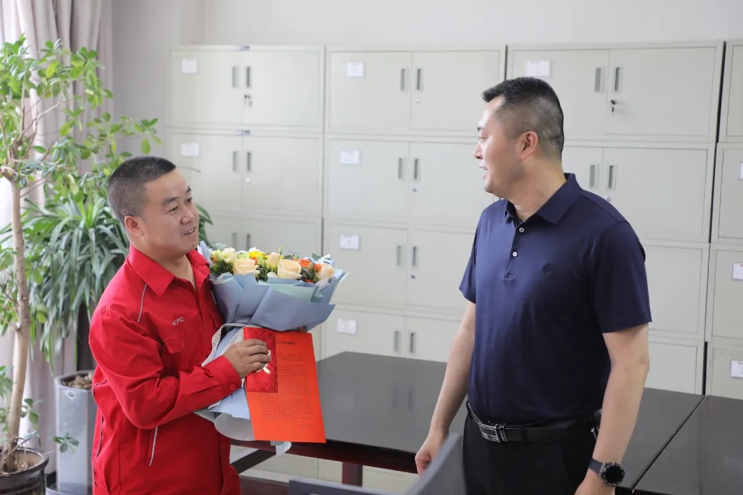 图示, 示意图

中度可信度描述已自动生成