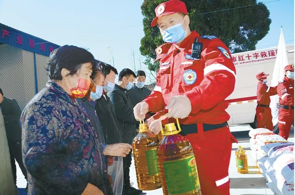 图示, 示意图

中度可信度描述已自动生成