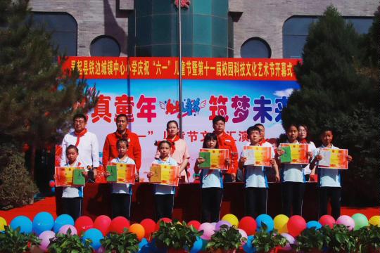 图示, 示意图

中度可信度描述已自动生成
