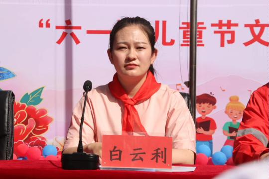 图示, 示意图

中度可信度描述已自动生成