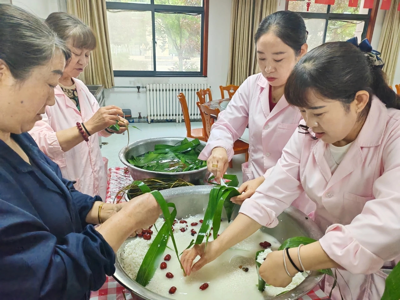 图示, 示意图

中度可信度描述已自动生成