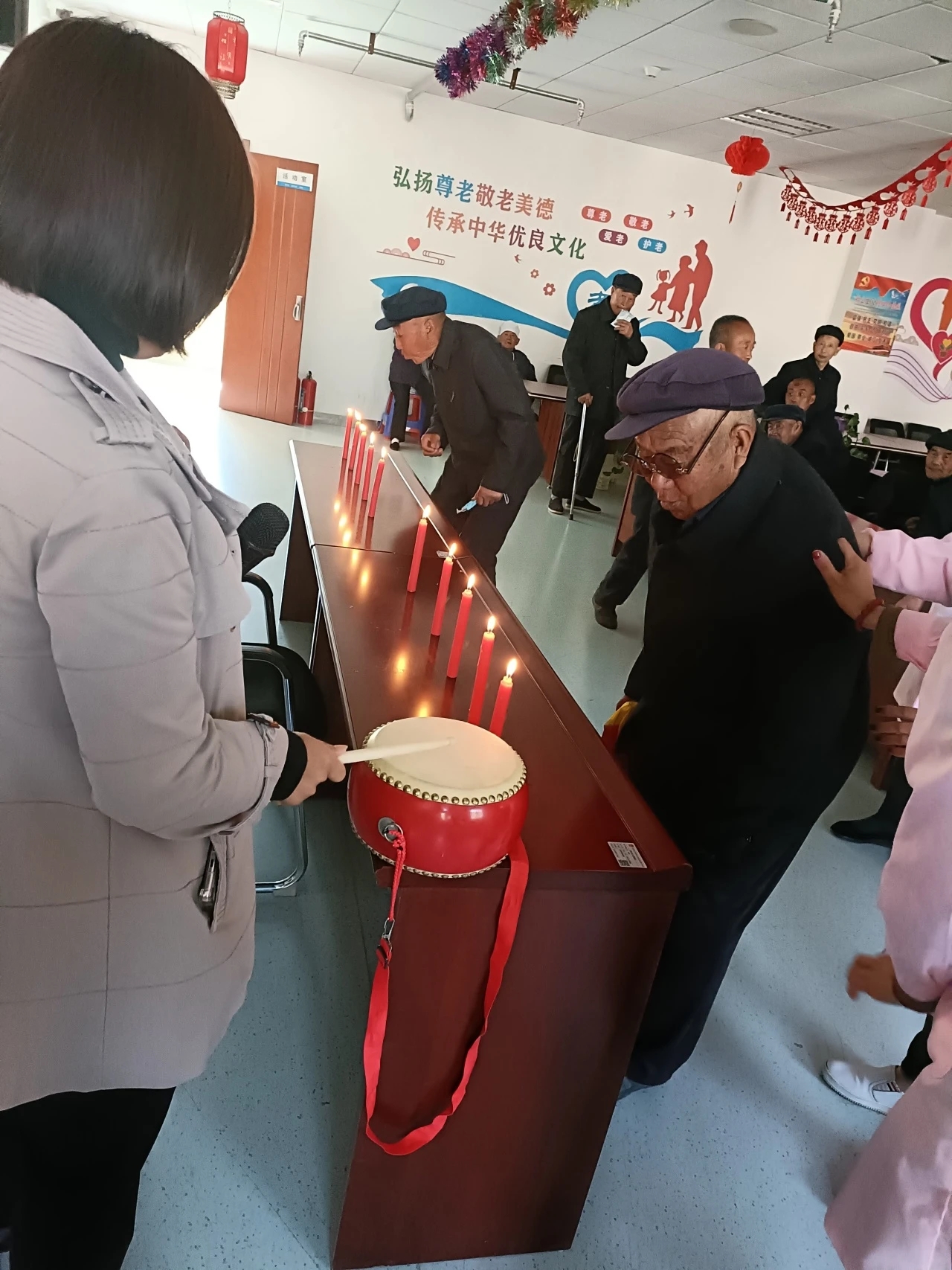 图示, 示意图

中度可信度描述已自动生成