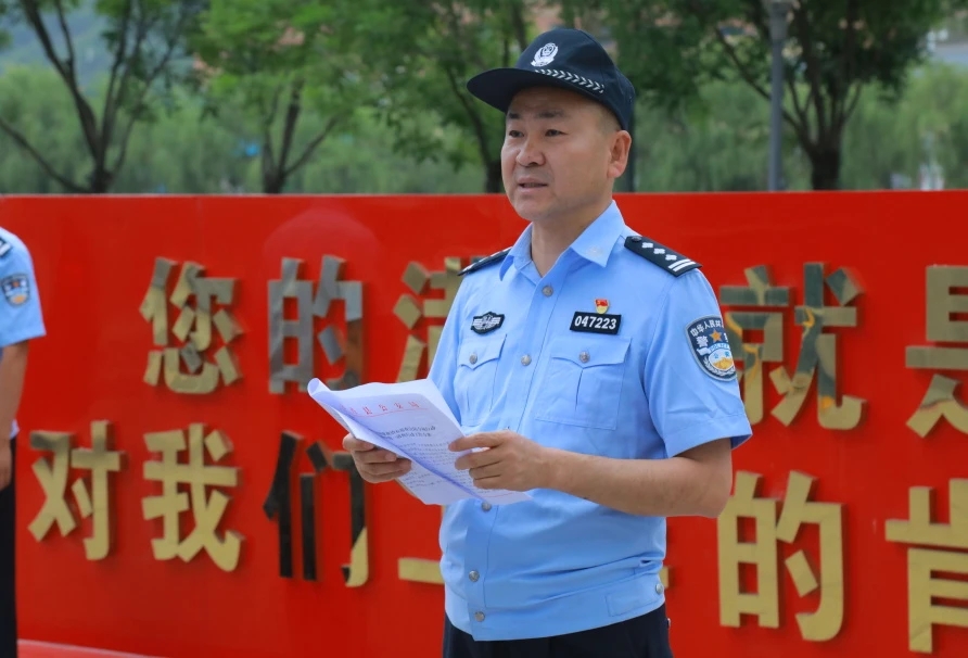 图示, 示意图

中度可信度描述已自动生成