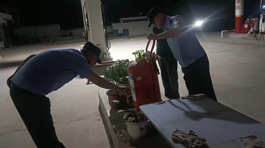 图示, 示意图

中度可信度描述已自动生成