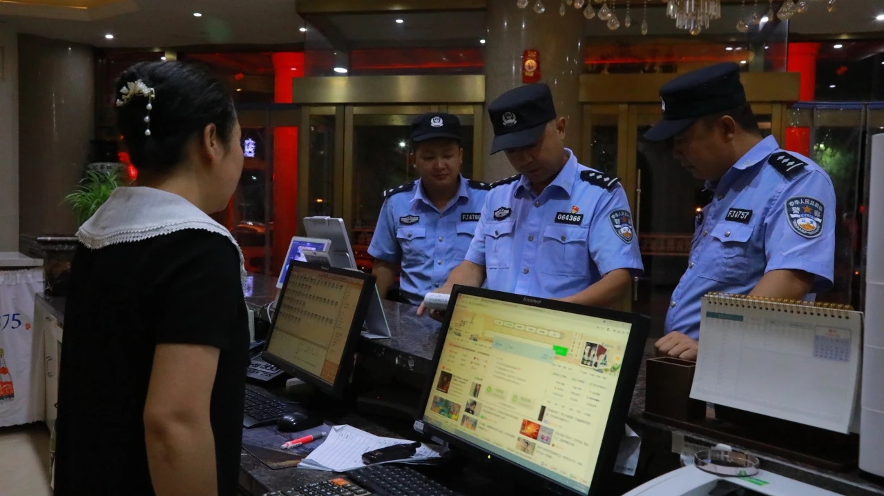 图示, 示意图

中度可信度描述已自动生成
