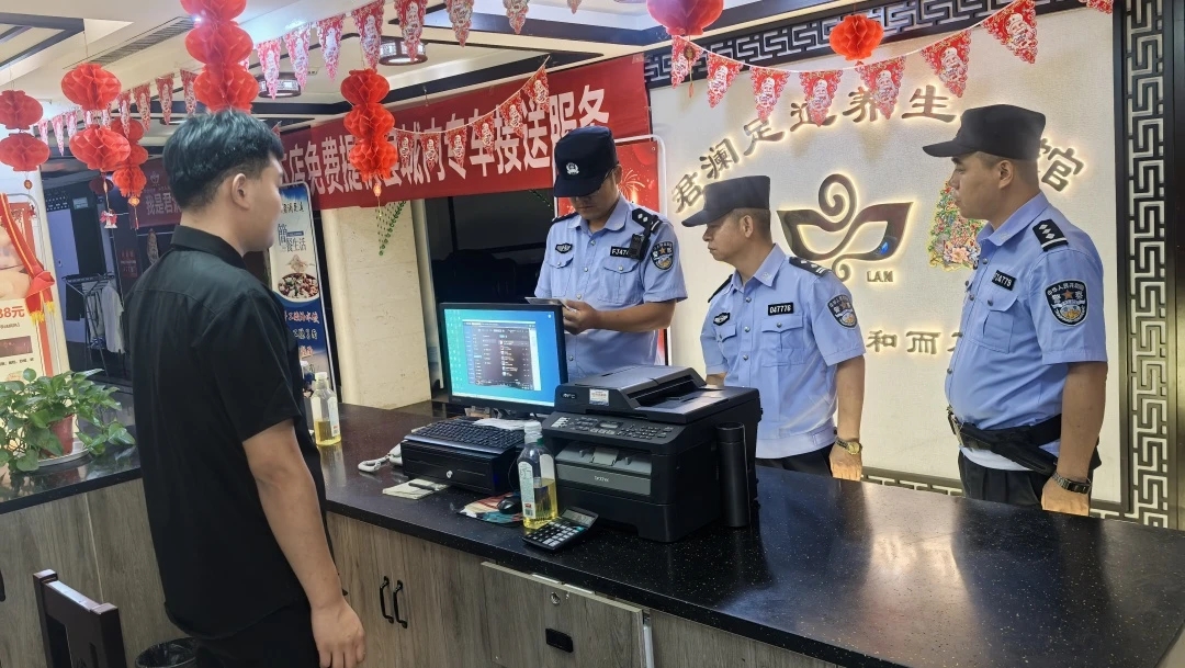 图示, 示意图

中度可信度描述已自动生成
