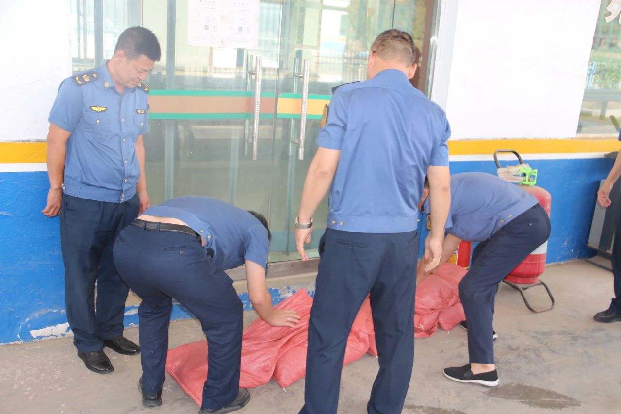 图示, 示意图

中度可信度描述已自动生成