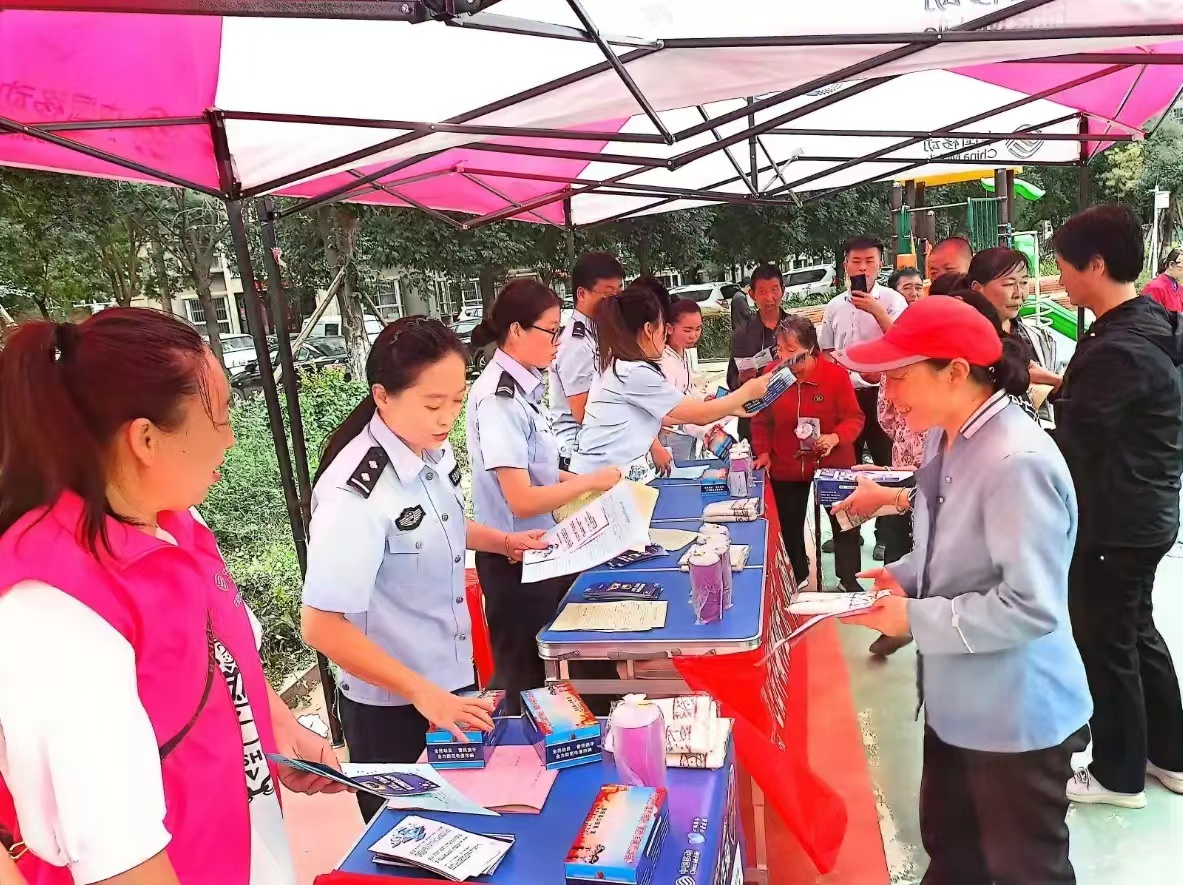 图示, 示意图

中度可信度描述已自动生成