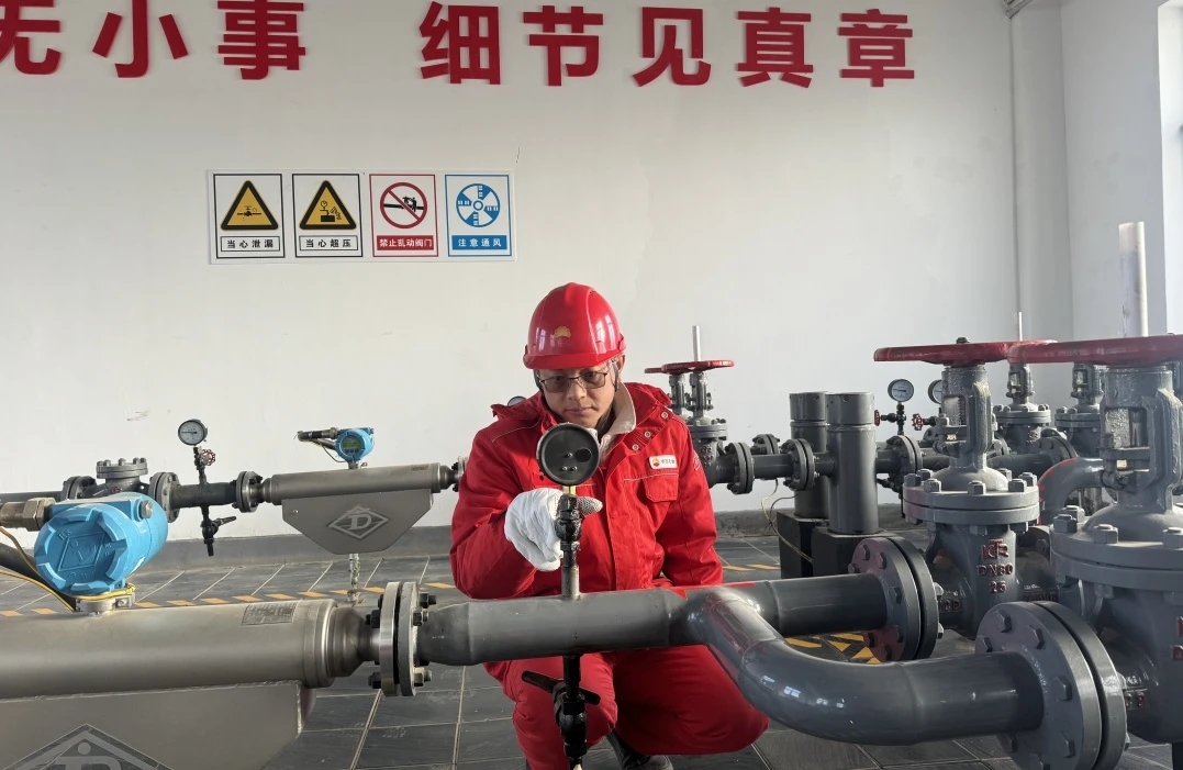 图示, 示意图

中度可信度描述已自动生成