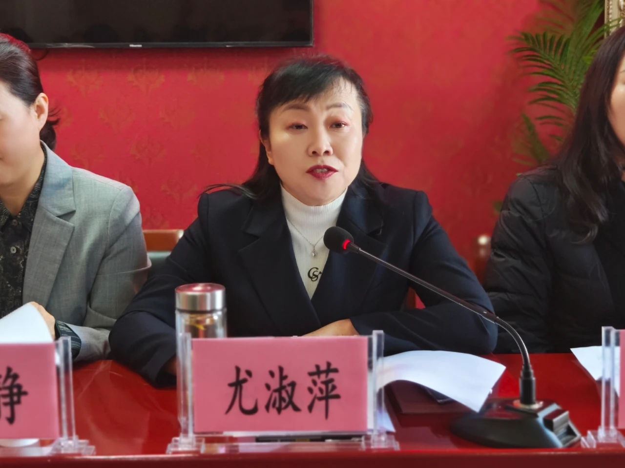 图示, 示意图

中度可信度描述已自动生成