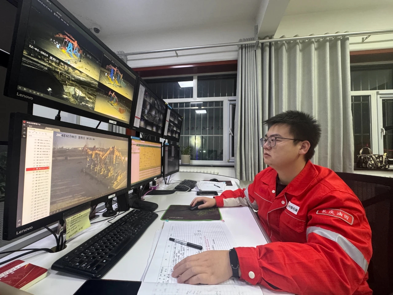 图示, 示意图

中度可信度描述已自动生成