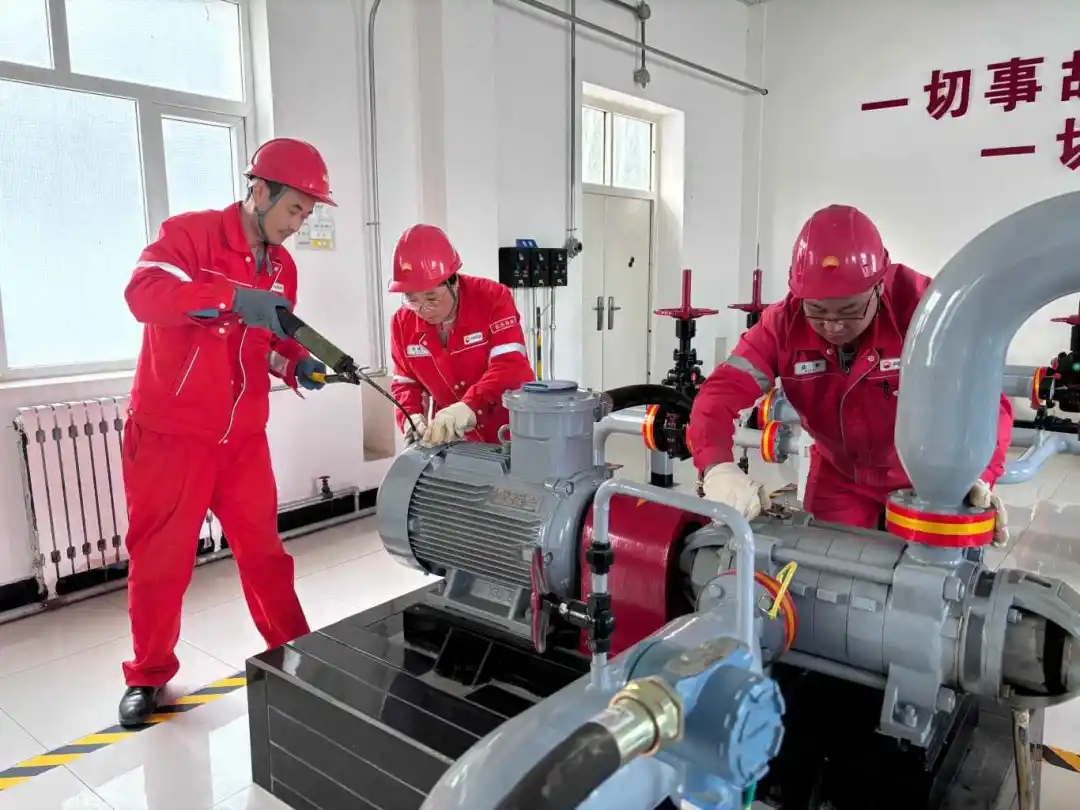 图示, 示意图

中度可信度描述已自动生成