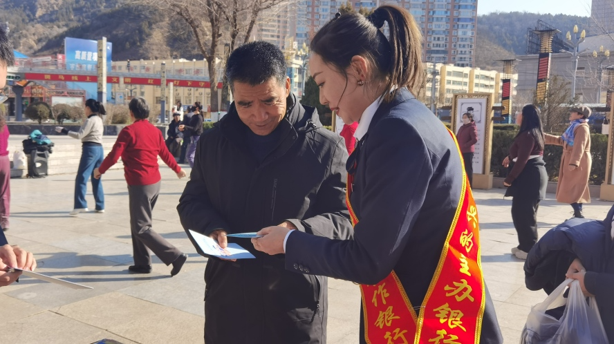 图示, 示意图

中度可信度描述已自动生成