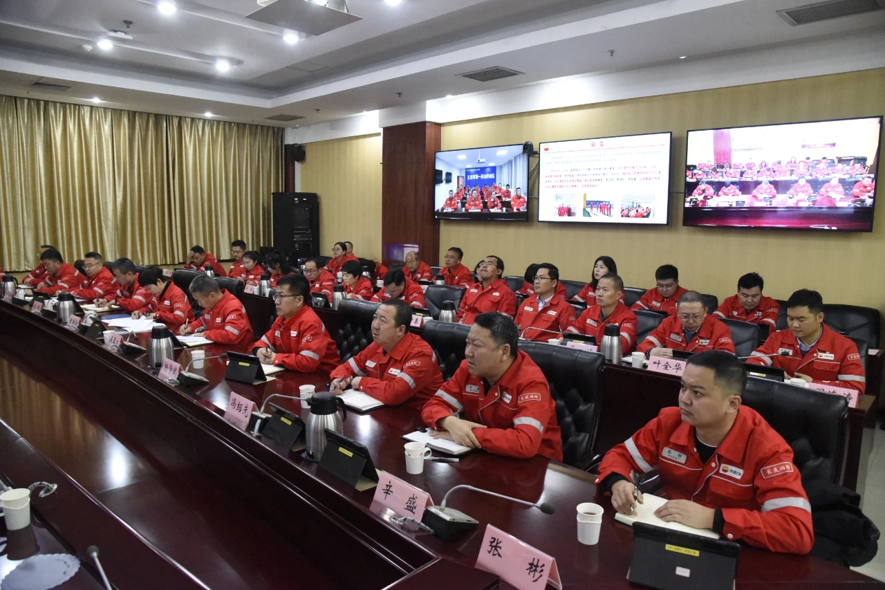 图示, 示意图

中度可信度描述已自动生成