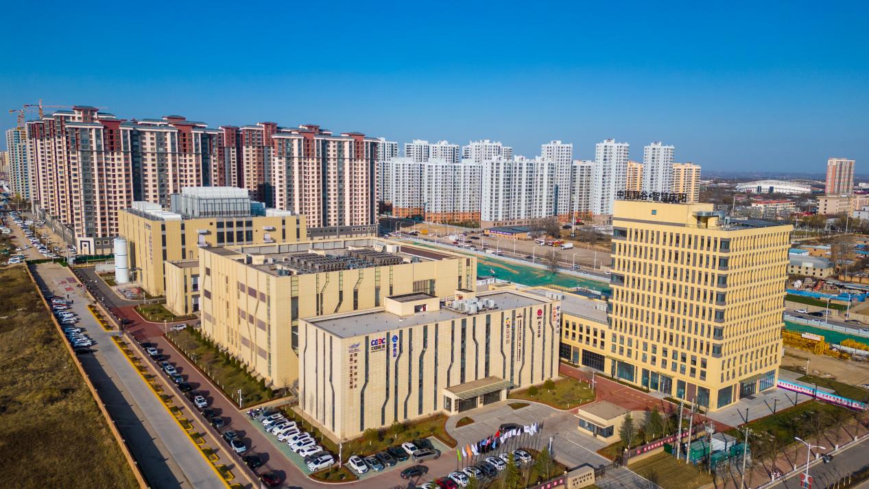 国家数据中心集群（甘肃·庆阳）“东数西算”产业园区枢纽资源调度区。陈飞 摄