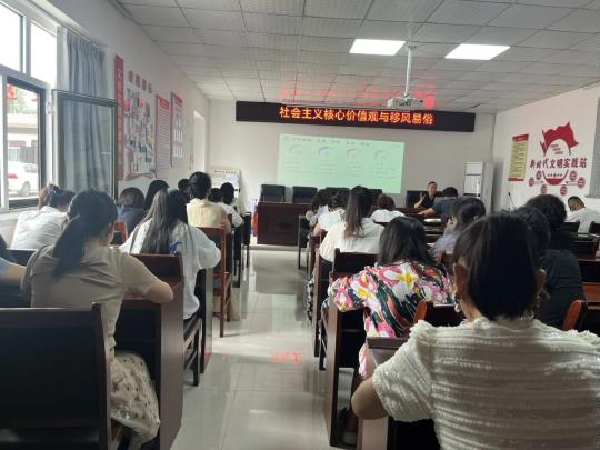 图示, 示意图

中度可信度描述已自动生成