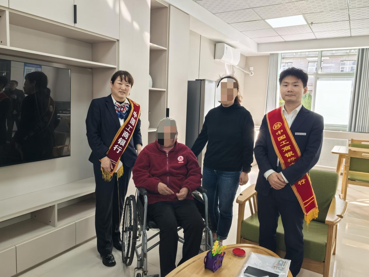 政府广场上门